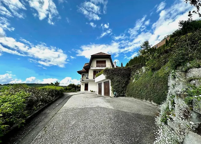 Daire Lakeview Apartment-lavaux Grandvaux